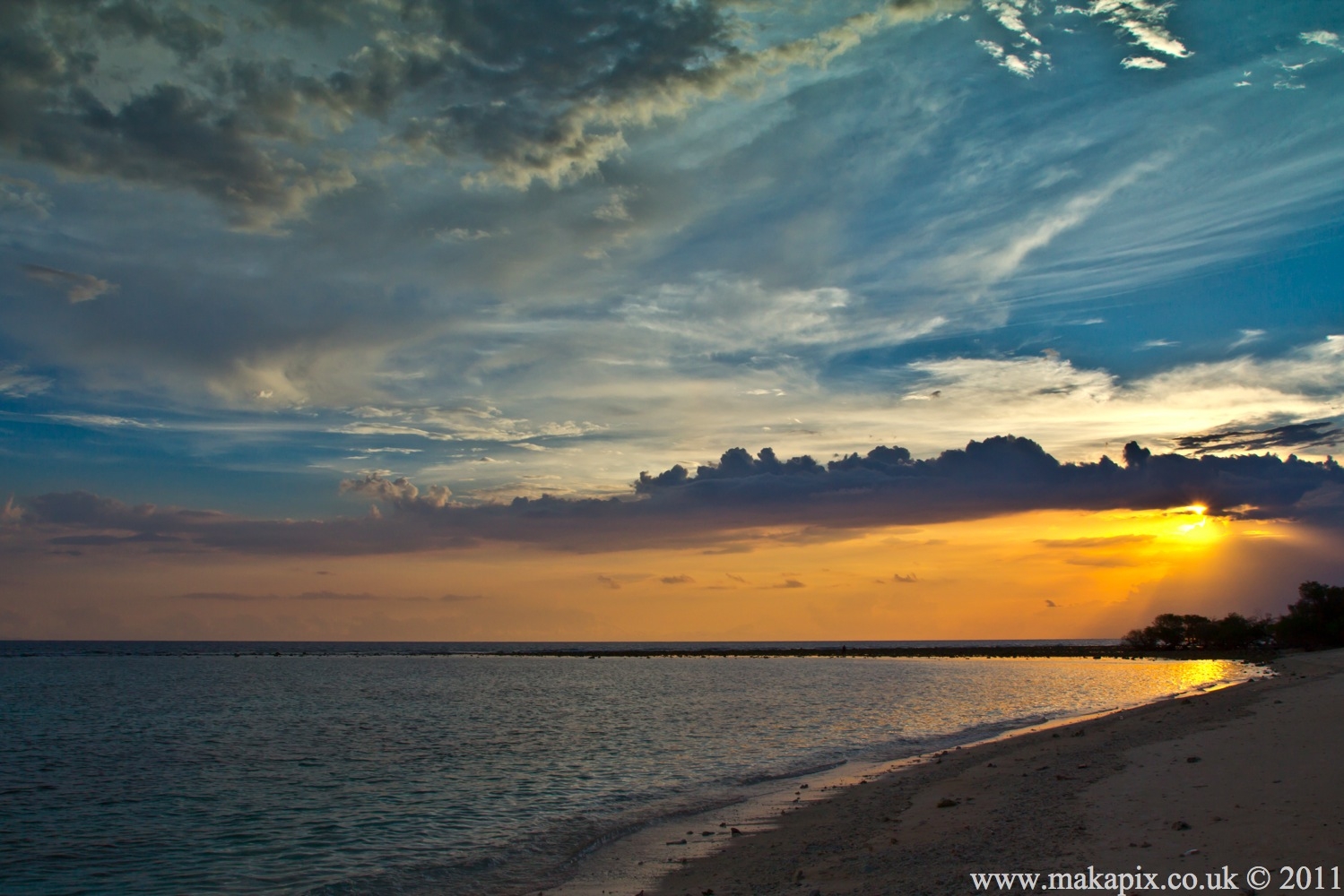 indonesia 2011 dusk