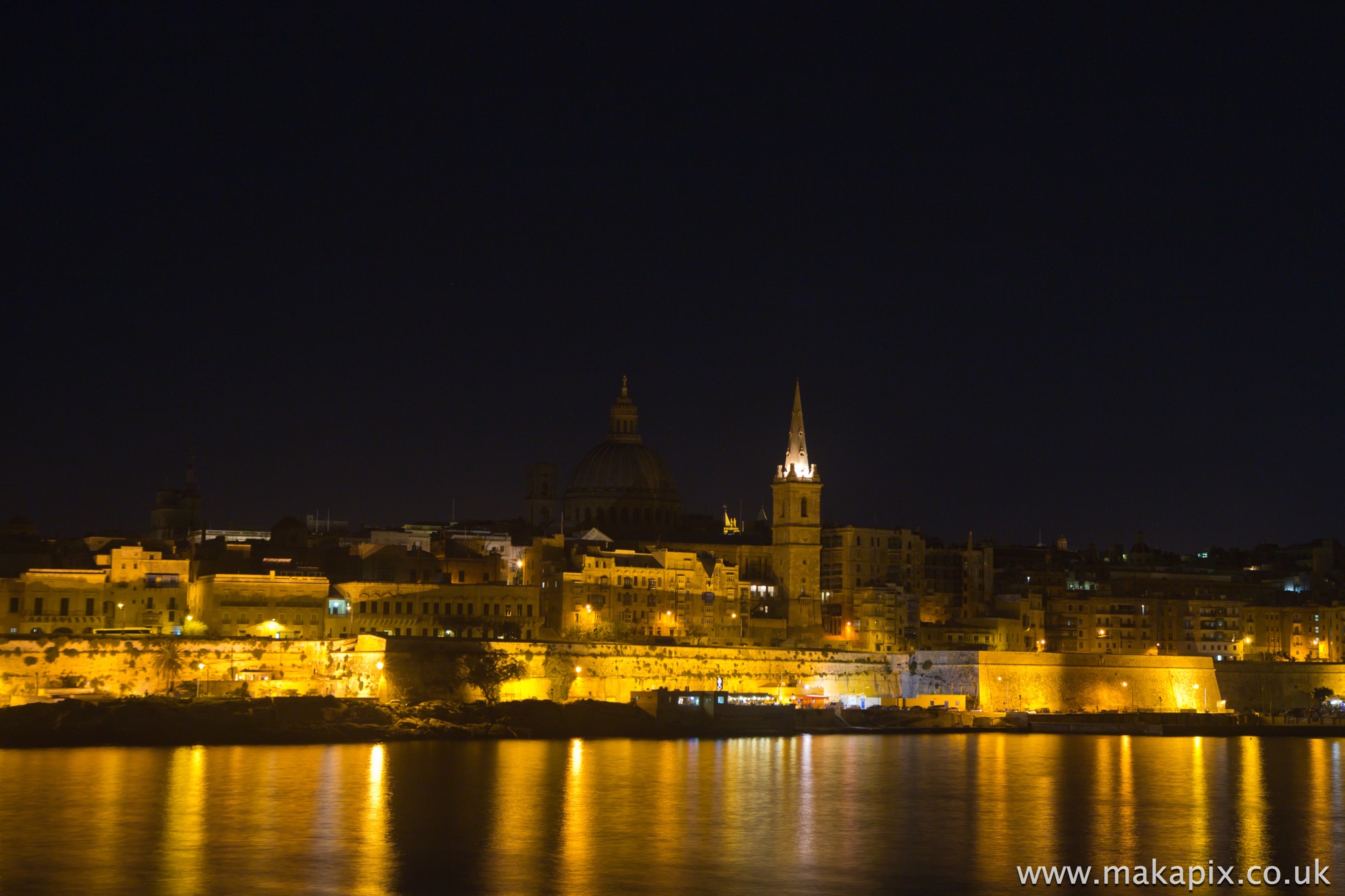 Malta-Valletta at Night 2014
